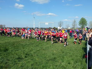 开云体育APP-冬奥体验中心开放吸引大量青少年参与，冬奥会体验中心